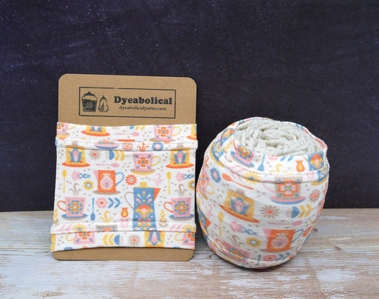 tea or coffee print yarn sleeve