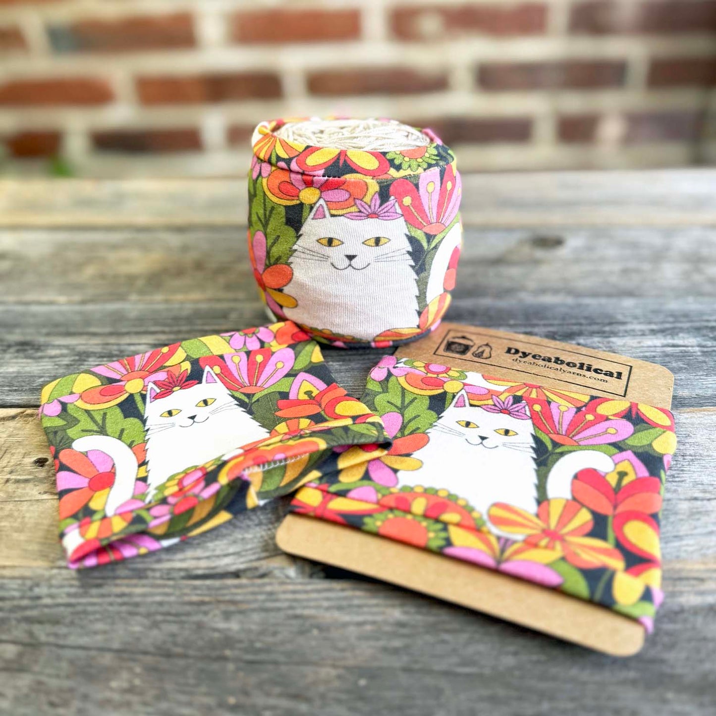 Yarn Sleeve - Retro Cat