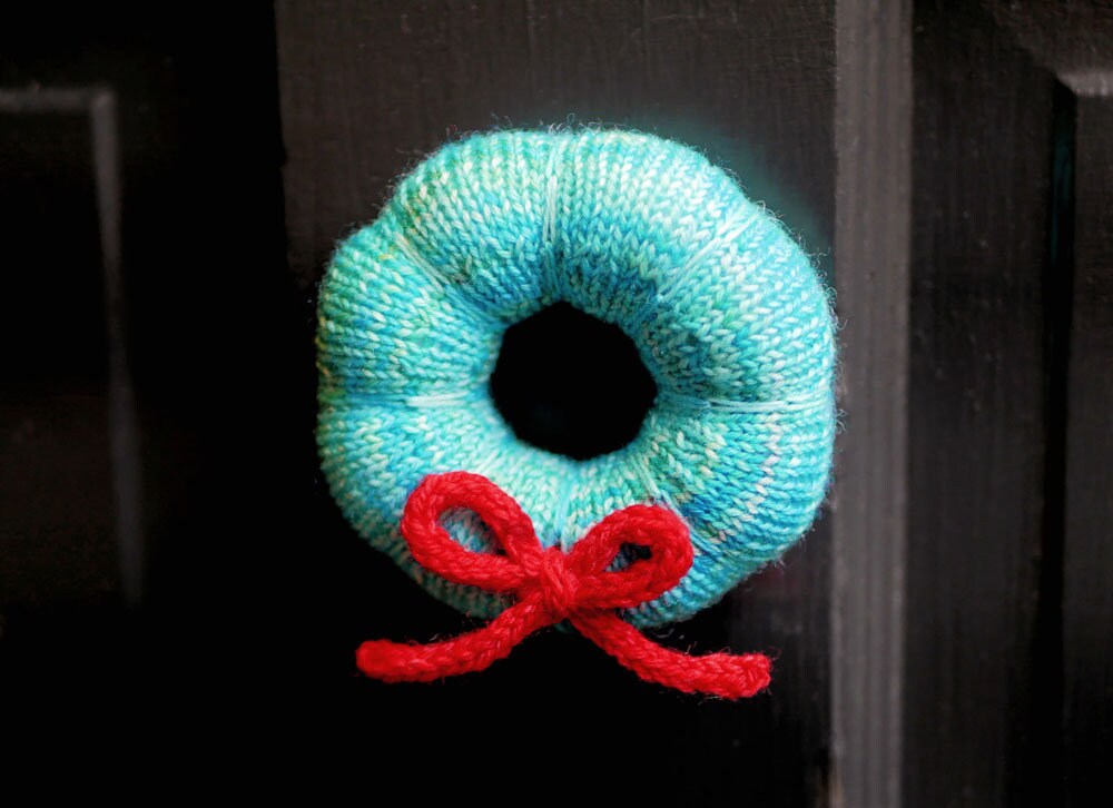 Knitted wreath