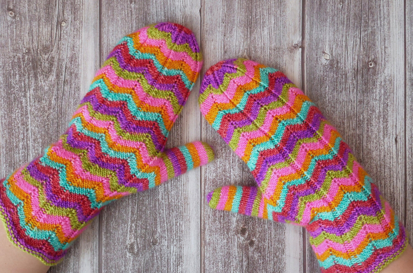 Mitten pattern and fingerless mitten pattern