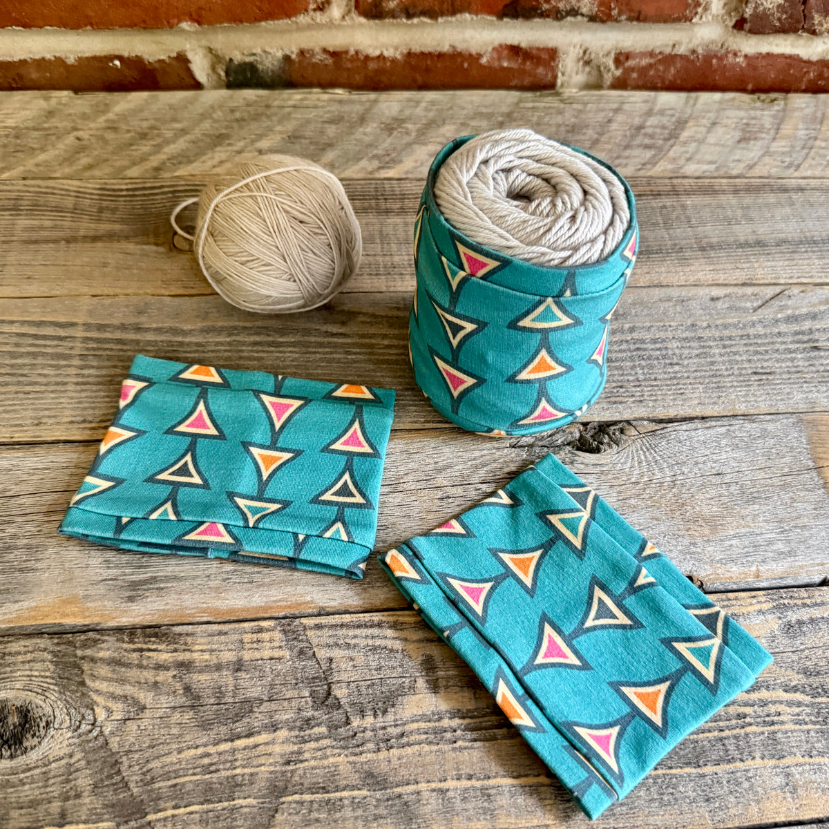 Yarn Sleeve -  Mod Triangles