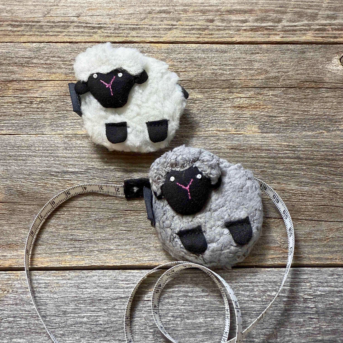 Sheep Retractable Tape Measure - white or gray