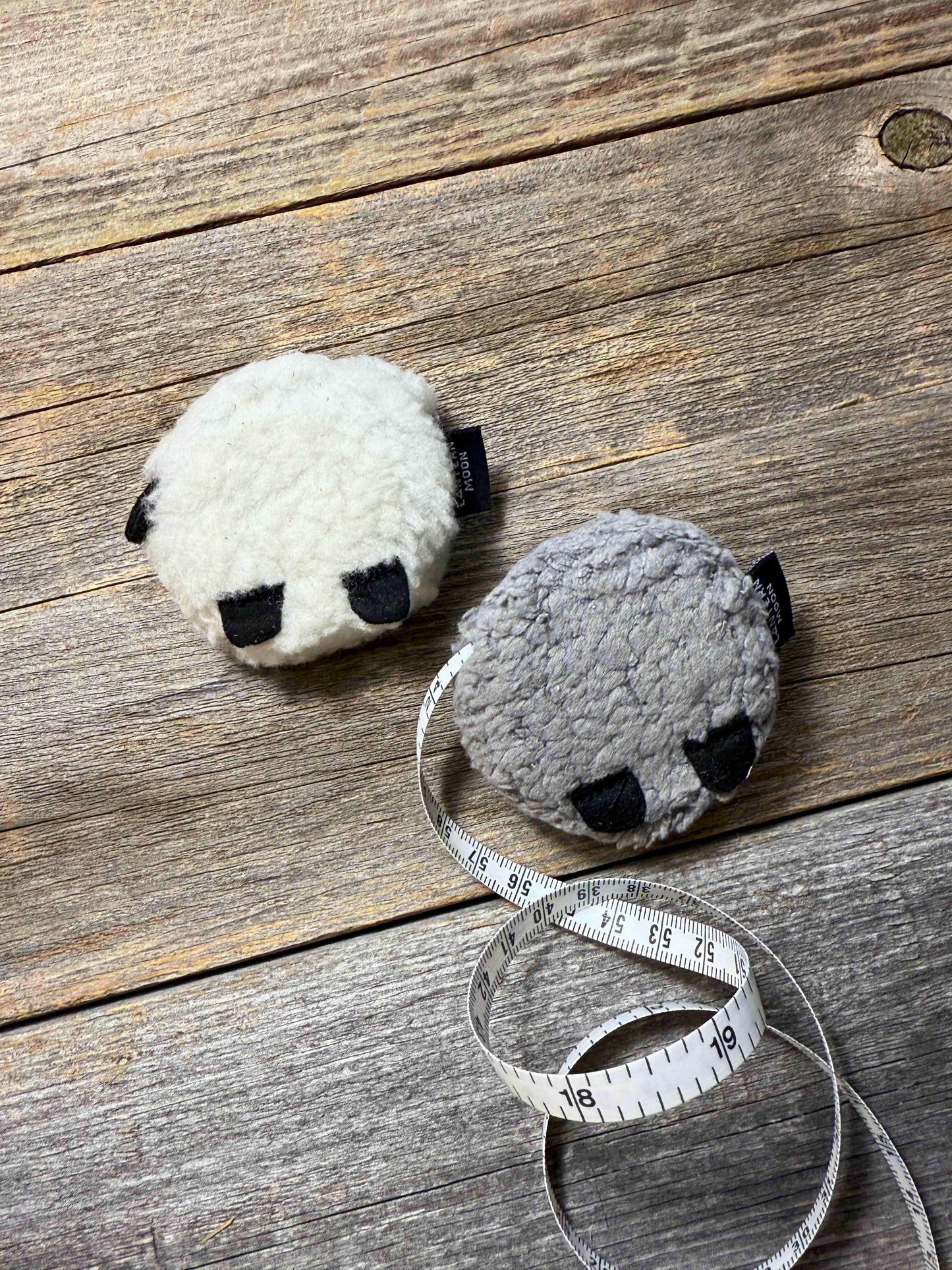 Sheep Retractable Tape Measure - white or gray