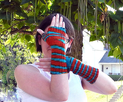 Fingerless mitts knitting pattern