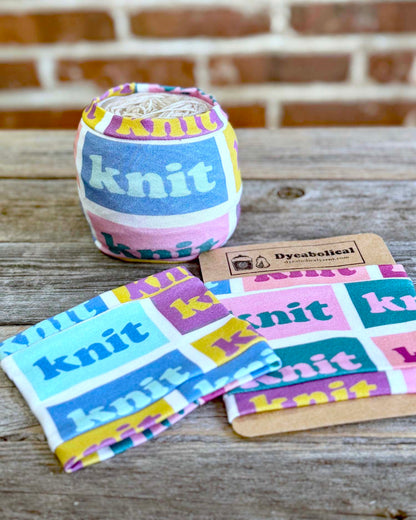 Yarn Sleeve - Knit text